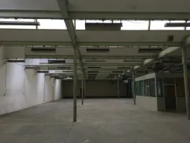 À vendre – entrepôt non divisible de 1 010 m² à Roubaix Roubaix