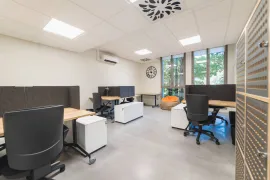 Location À louer – Bureaux de 12 à 28 m² en hôtel d'entreprise dans le centre-ville de Po