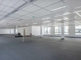Location À louer – Bureaux de 700 m² à Clichy – Hauts-de-Seine (92)