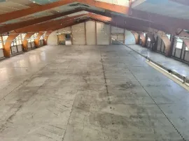 Location À louer et à vendre – Bâtiment industriel de 3 460 m² à Decazeville – Aveyron (1