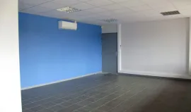 Location À louer – Locaux d'activités de 200 m² dans un hôtel d'entreprises à Payrignac –