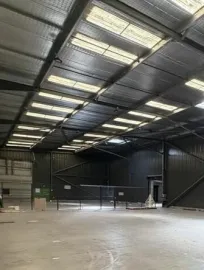 Location À vendre ou à louer – Site industriel de 9 000 m² à Bollène – Vaucluse (84)