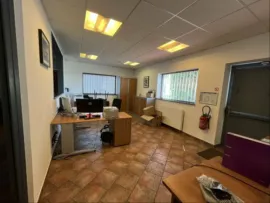 Location À louer – Local d'activités de 374 m² à Sainte-Adresse – Seine-Maritime (76)