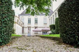 Location À louer – Bureaux individuels de 9 à 17,20 m² à Arras – Pas-de-Calais (62)