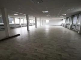 Bureaux de 270 m² à louer à Neuville-en-Ferrain – Hauts-de-France (Nord) Neuville-en-Ferrain