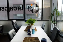 Location À louer – Bureaux dans un espace de travail partagé dans le centre-ville de Reim