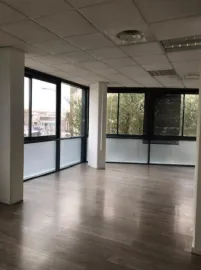 Location À louer – bureaux non divisibles de 230 m² à Avignon