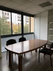 Location À louer – bureaux non divisibles de 230 m² à Avignon