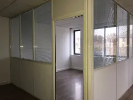 Location À louer – bureaux non divisibles de 230 m² à Avignon