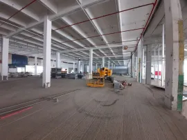 Location À Louer – Entrepôt de 3 400 m² divisibles à partir de 700 m² à Gennevilliers –  