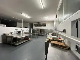 Location À Louer – Bâtiment Agroalimentaire de 2 450 m² à L'Isle-sur-la-Sorgue –  Vauclus