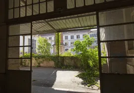 Vente À vendre ou à louer – 48 000 m² de bureaux divisibles dans un espace entièrement