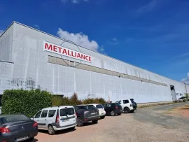 Location À vendre ou à louer – Ancien bâtiment industriel de 11 000 m² à Génelard – Saône