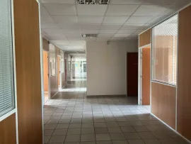 Vente À vendre – Bureaux de 650 m² à Pamiers – Ariège (09)