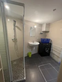 Location T2 MEUBLÉ AVEC VÉRANDA & JARDIN –VILLEURBANNE