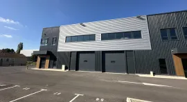 À louer – Local d'activités de 929 m² à Vedène – Vaucluse (84) Vedène