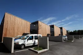 Location À louer – Local d'activités de 215 m² dans le village des métiers d'Avignon – Va