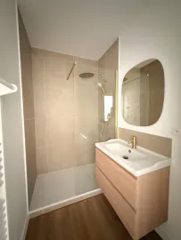 Vente NANTES CENTRE – RUE MERCŒUR – T3 RÉNOVÉ DE 59,75 M² AU 2E ÉTAGE