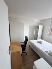 Location Bourg-la-Reine — 3 pièces meublé de 60 m², 8e étage avec ascenseur, à 5 min du RER B