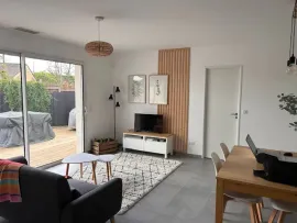 Location Maison récente meublée avec jardin et piscine