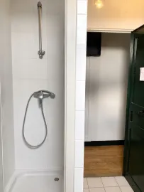Vente Paris 16e – Avenue Adrien Hébrard – Chambre de service au 8e étage avec ascenseur