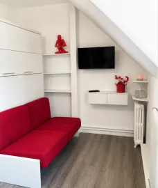 Vente Paris 16e – Avenue Adrien Hébrard – Chambre de service / studio au 8e étage avec ascenseur