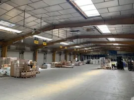À vendre – Entrepôt logistique de 2 521 m² dans la zone d'Avignon Confluences –  Avignon