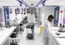 À louer – Laboratoires de 70 m² au sein de GATEx à Evry-Courcouronnes – Essonne  Évry-Courcouronnes