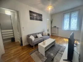 Grand studio meublé avec coin nuit Saint-Maur-des-Fossés