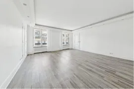 Location Location Bureaux Paris 75008