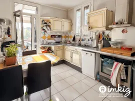Vente Maison divisé en 2 appartements avec piscine