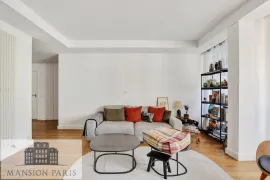 Vente AU COEUR DE PASSY/GRAND BALCON.