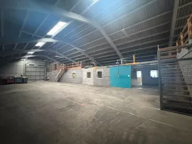 À louer – Local d'activités de 800 m² dans la zone industrielle Les Estaches à Les Attaques – Pas-de-Calais (62) Les Attaques