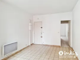 Vente 2P traversant, beau potentiel à Vincennes