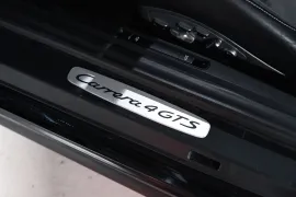 Voiture Porsche 911 (991.2) Carrera 4 GTS PDK