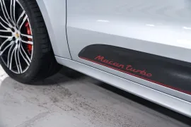 Voiture Porsche Macan Turbo Exclusive