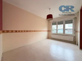 Vente HOPITAL CENTRAL - 3 pièces à vendre