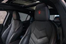 Voiture Maserati Grecale Modena Hybride