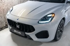 Voiture Maserati Grecale Modena Hybride