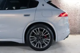 Voiture Maserati Grecale Modena Hybride