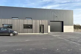 Location À louer – Local d'activités de 570 m² dans la zone d'activités Terrasses de Coqu