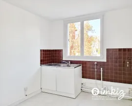 Vente Ivry-sur-Seine  4 pièces avec balcons cave et box