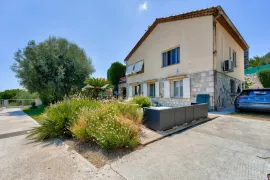 Vente Rare à Cimiez : maison 170 m² sur 749 m² de terrain avec vue mer et extension possible
