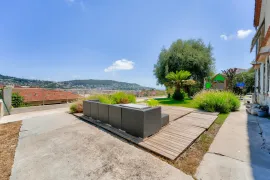 Vente Rare à Cimiez : maison 170 m² sur 749 m² de terrain avec vue mer et extension possible