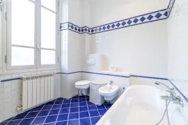 Vente Nice - Saint-Sylvestre- Grand 5/6 pièces dans une maison bourgeoise avec parc à usage exclusif