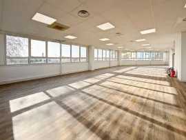 Location Location Bureaux Marseille 13015