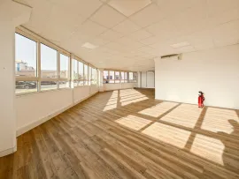 Location Location Bureaux Marseille 13015