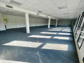 Location Location Bureaux Meyreuil 13590