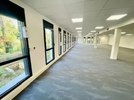 Location Location Bureaux Meyreuil 13590