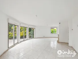 Vente Maison d architecte de 7 pièces avec grand terrain